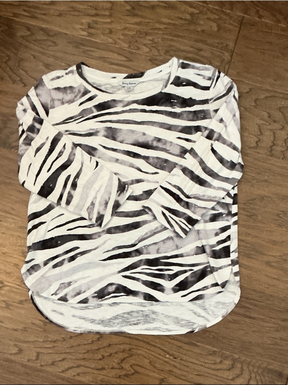 Tommy Bahama Women’s Black and White L Zebra Print 3/4 sleeve Crew Neck Top